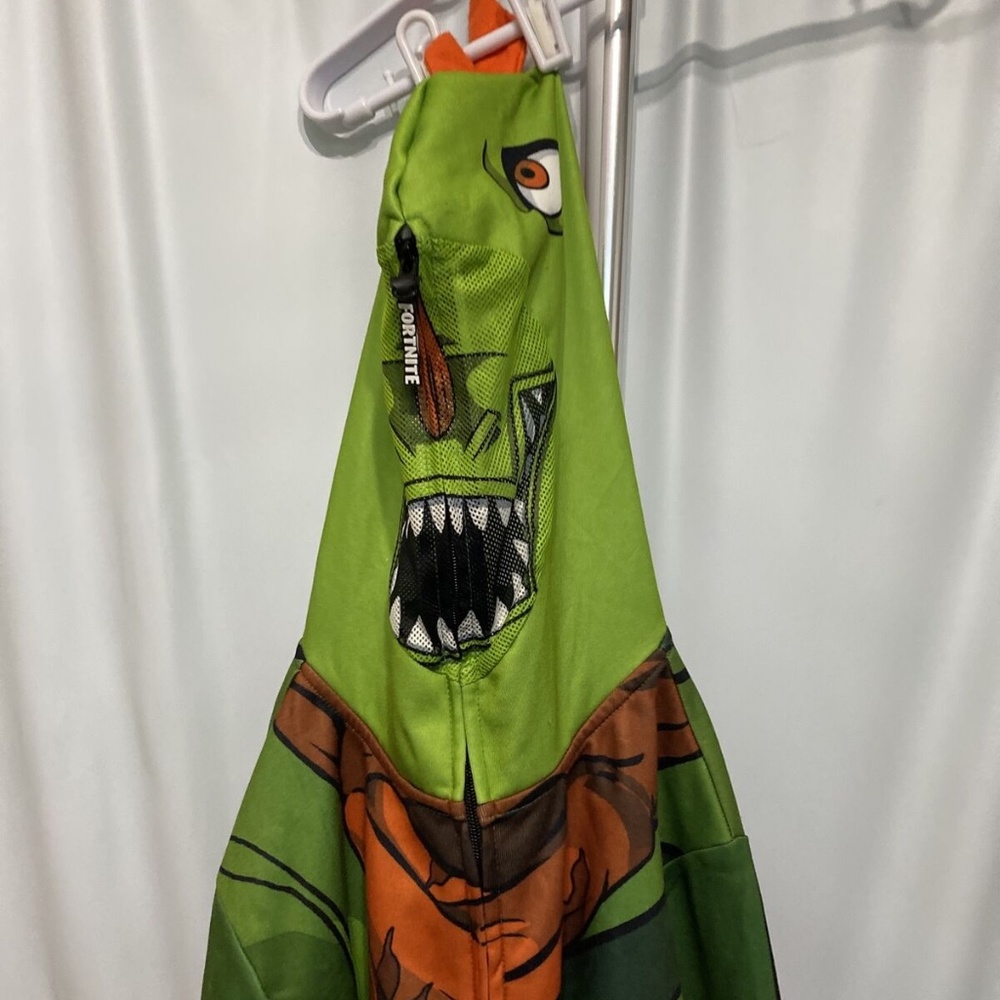 FORTNITE SIZE XL NEW ZIP UP HOODIE boys
